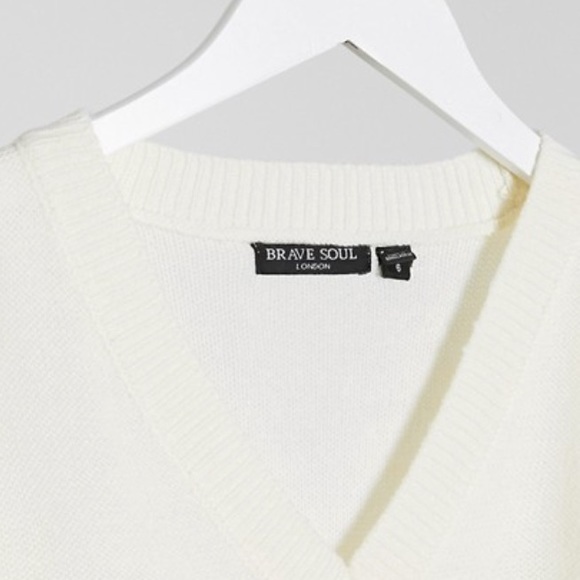 V-neck Sweater-SOLD - Picture 5 of 5